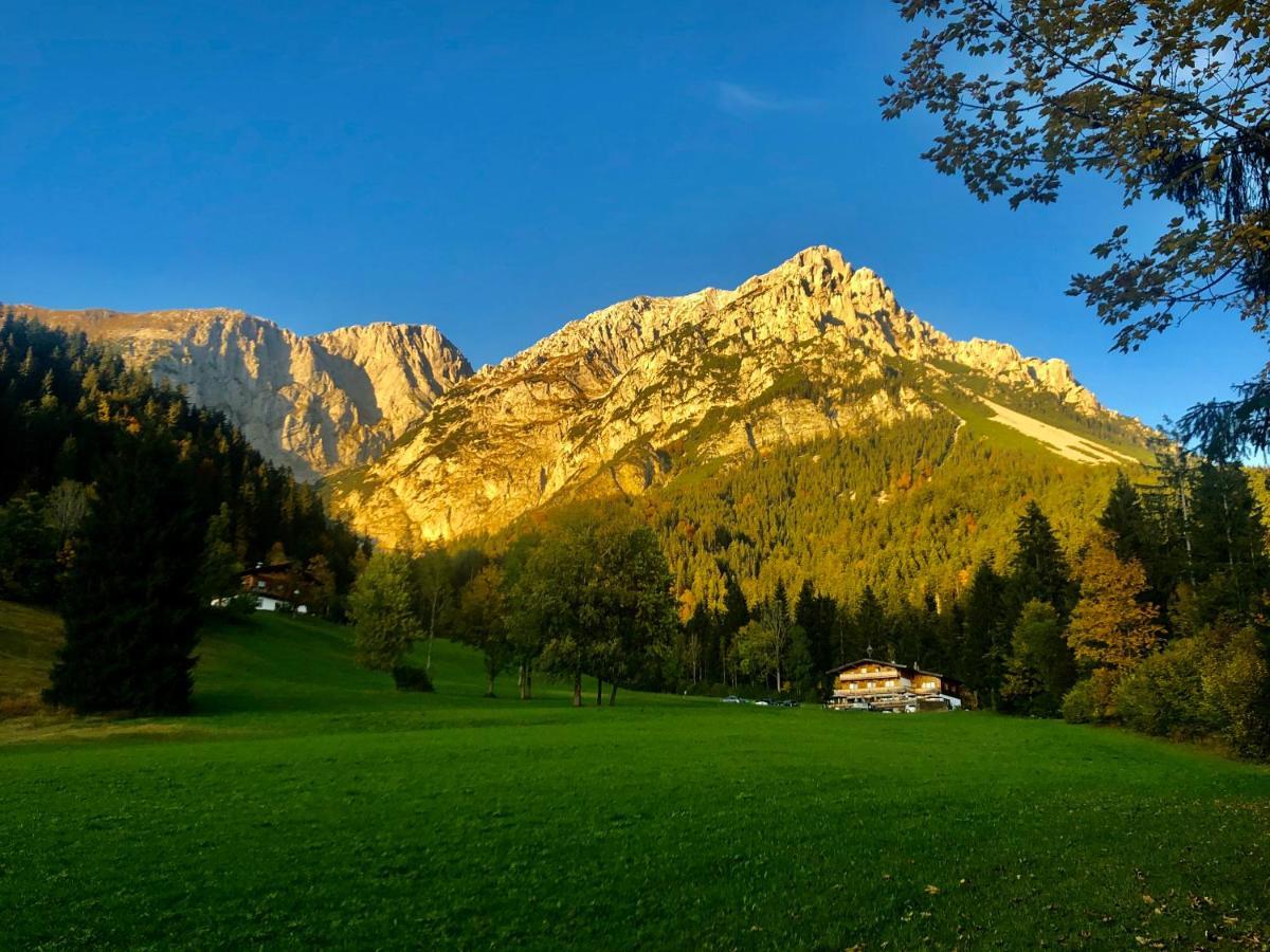 Boutique-Pension Jaegerwirt Scheffau am Wilden Kaiser Exteriör bild