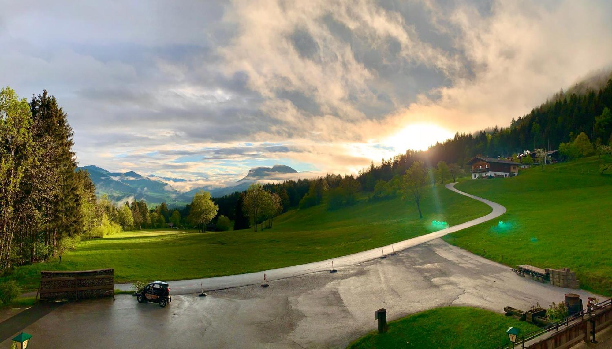 Boutique-Pension Jaegerwirt Scheffau am Wilden Kaiser Exteriör bild